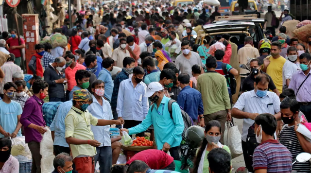 Abaikan Prokes, India Pecah Rekor 400 Ribuan Kasus Covid-19 per Hari!