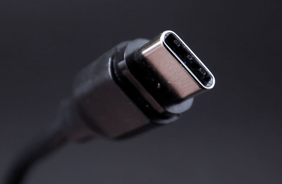 Komisi Eropa Wajibkan Semua Ponsel pakai Charger Tipe USB-C, Ini Alasannya