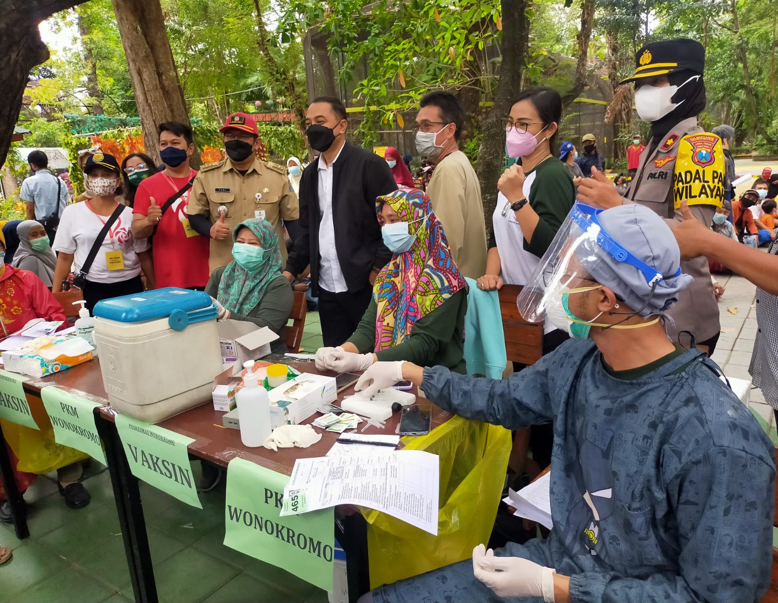 Dorong Minat Warga Ikuti Vaksinasi, Pemkot Gelar di Objek Wisata KBS